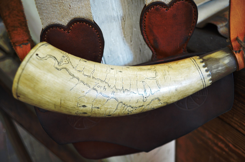 Carved Powder Horn Carved powder horn on display at the Ge… Flickr
