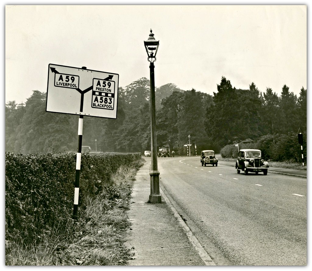 Penwortham. Leyland Road approaches to Preston. September … Flickr