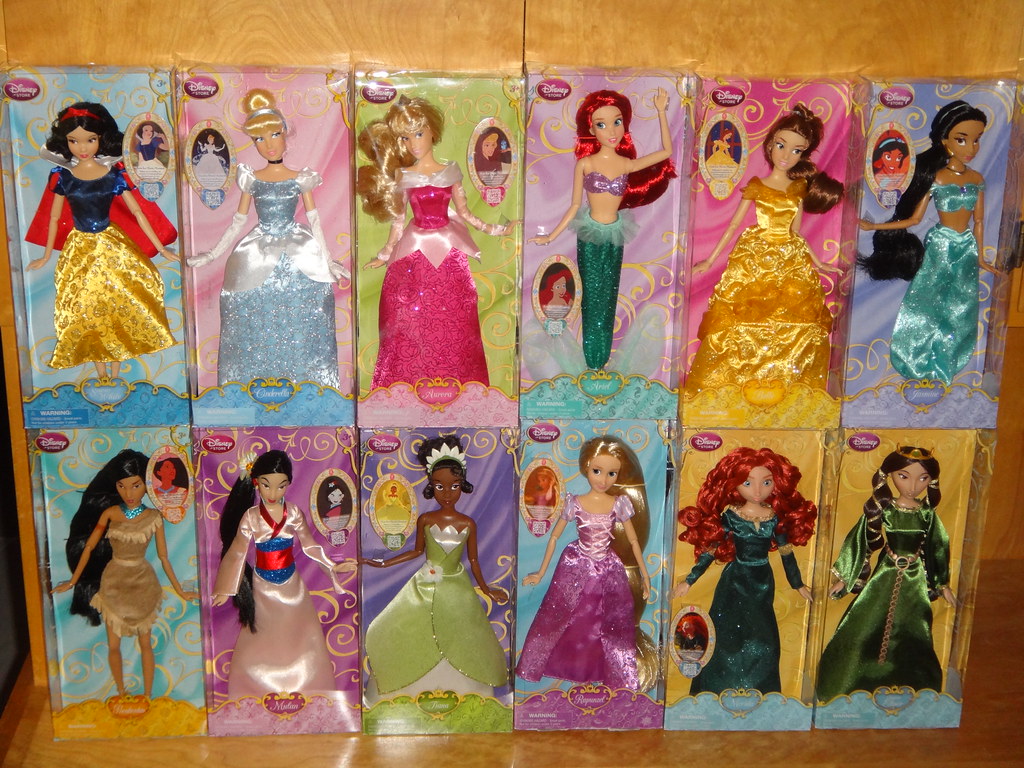 2013 Classic Disney Princess Dolls 11 Princesses + Queen… Flickr
