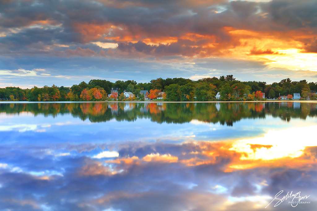 Sunset over Freeman lake North Chelmsford, Massachusetts —… Flickr