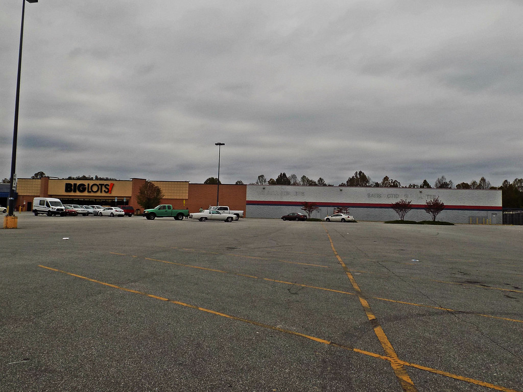 Big Lots of Marion, NC a photo on Flickriver