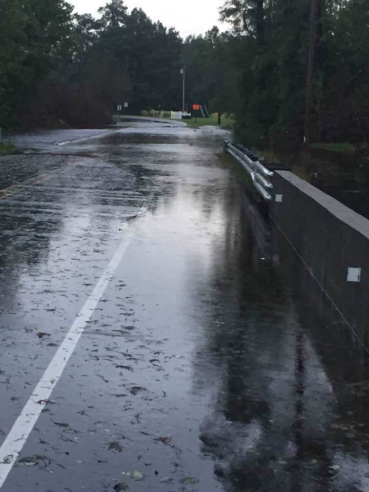 Sandy Cross RoadWhiteston Flickr