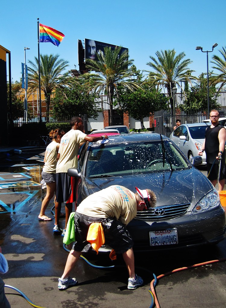 LGBT Youth Car Wash September 2013 028 Calvin Fleming Flickr
