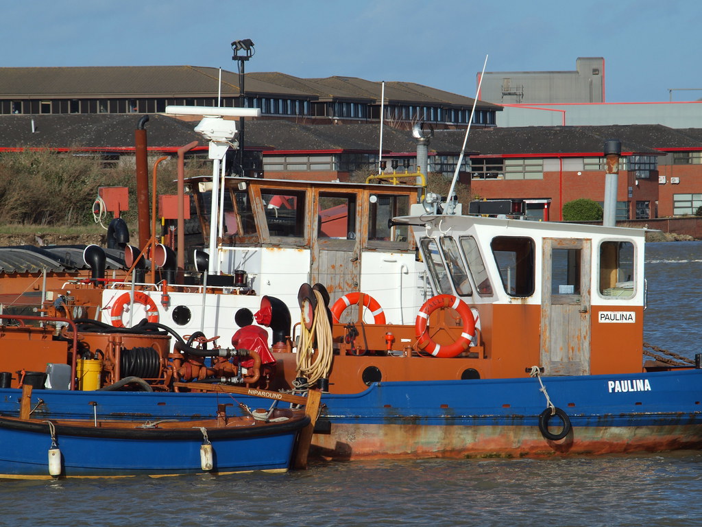 Boats moored in the river medway at Chatham near Sun pier … Flickr