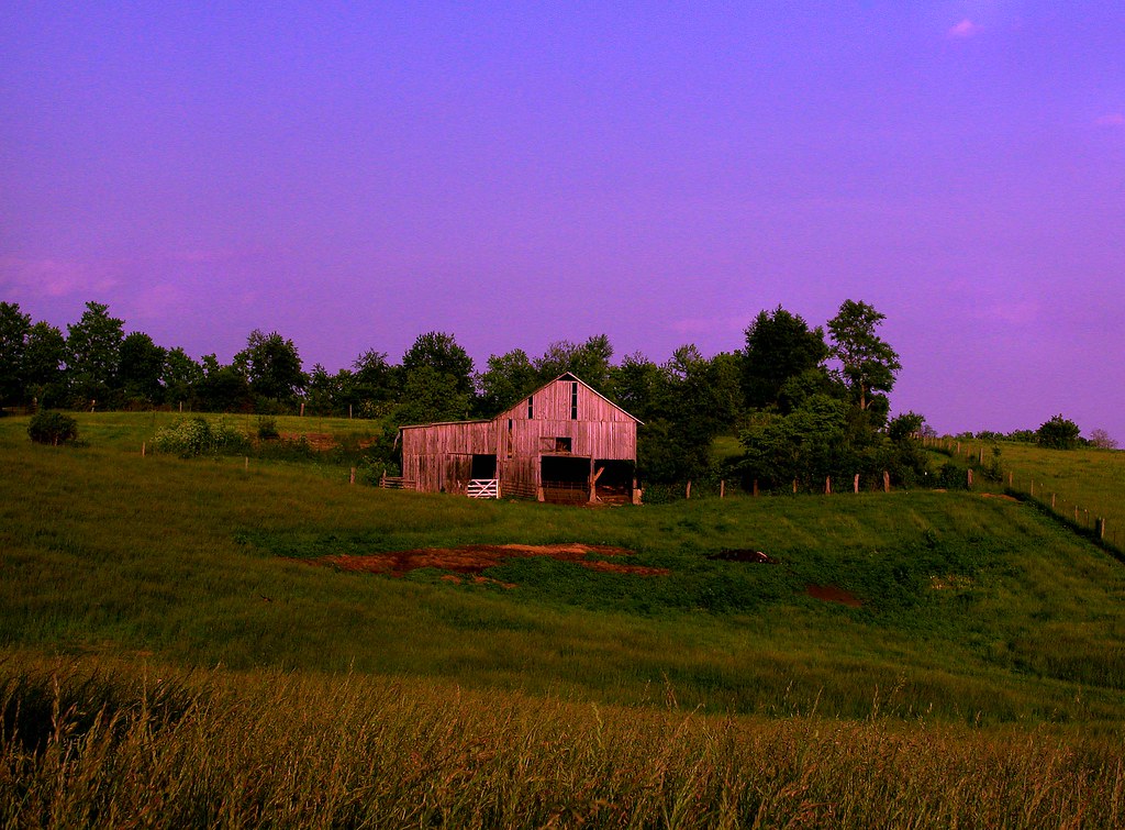 tobacco barn jugglesky Flickr
