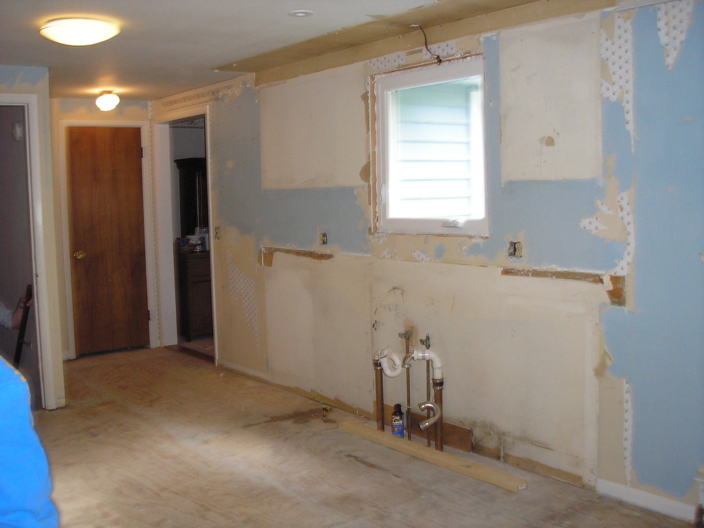 Look! No dishwasher, no sink, no etc. mommy54 Flickr