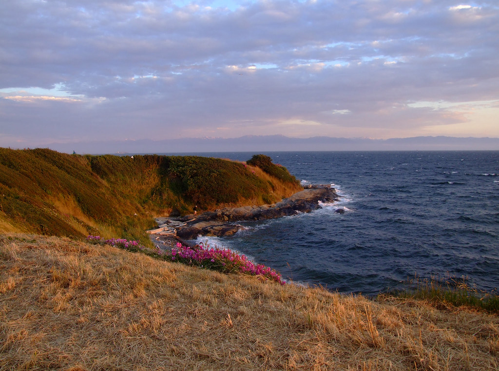 dallas rd sunset Sunset. Dallas Road, Victoria, BC July 4,… Flickr