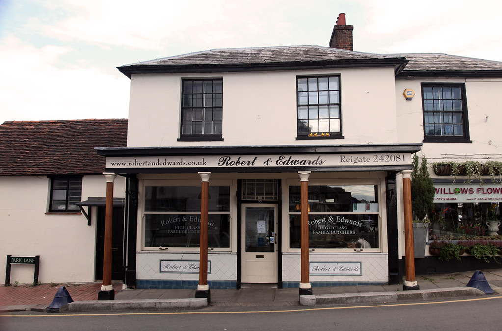 Park Lane, REIGATE RH2 Robert & Edwards High Class Family … Flickr