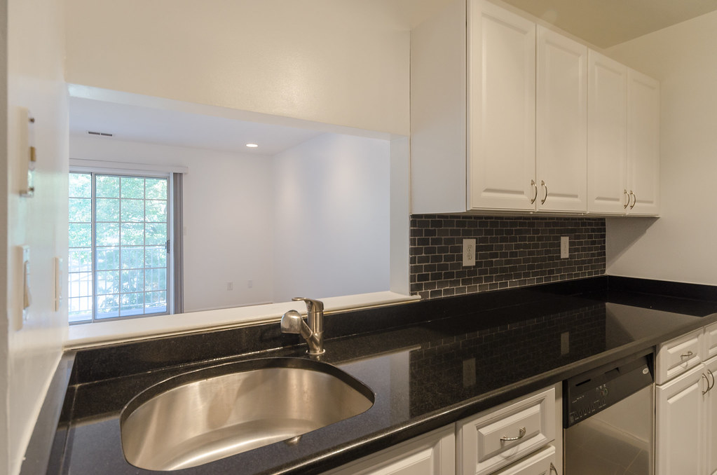 _DSC0071 523 Stratford Ave, Bound Brook NJ listed with Man… Flickr