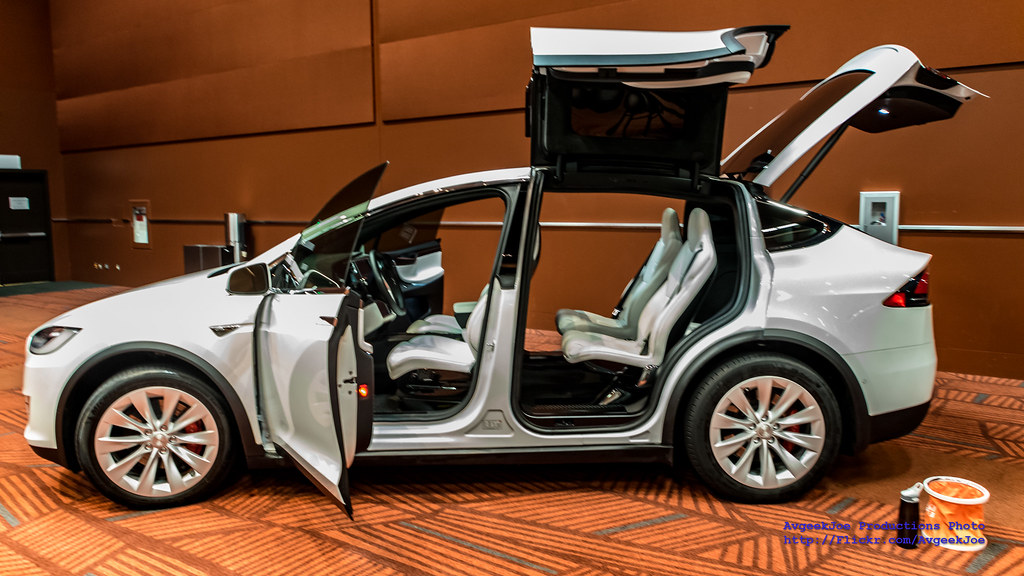 Tesla Doors Open tesla power 2020