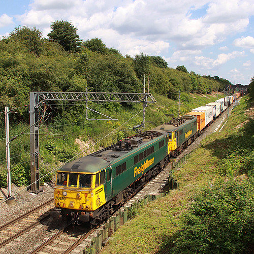 86639 and 86613, Long Buckby, 4M54 An alternative shot of … Flickr