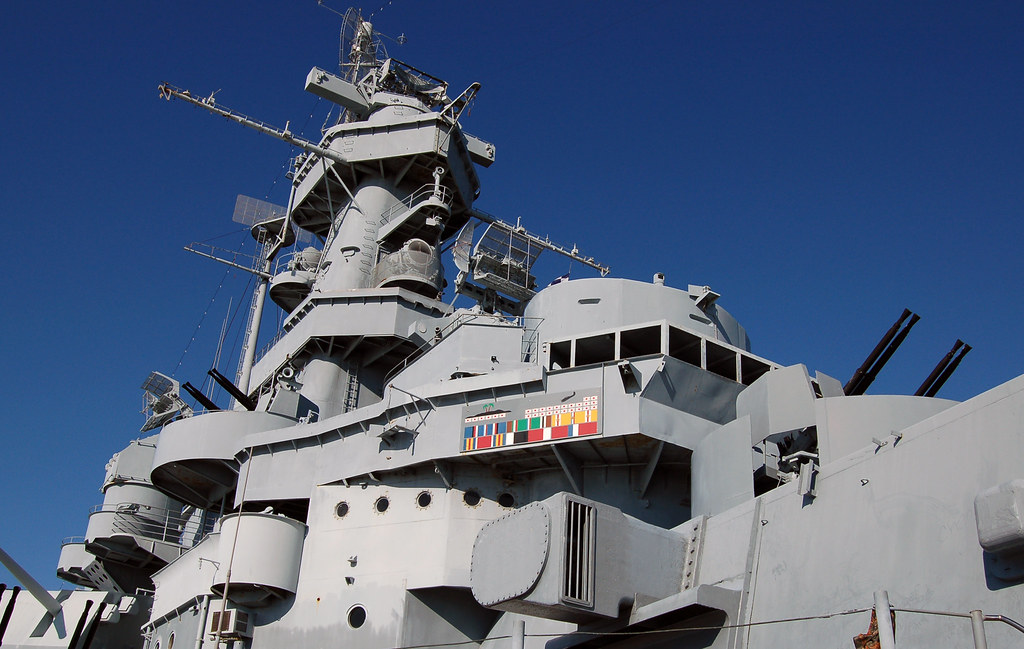 USS Alabama Bridge View of bridge as well as radar antenn… Flickr