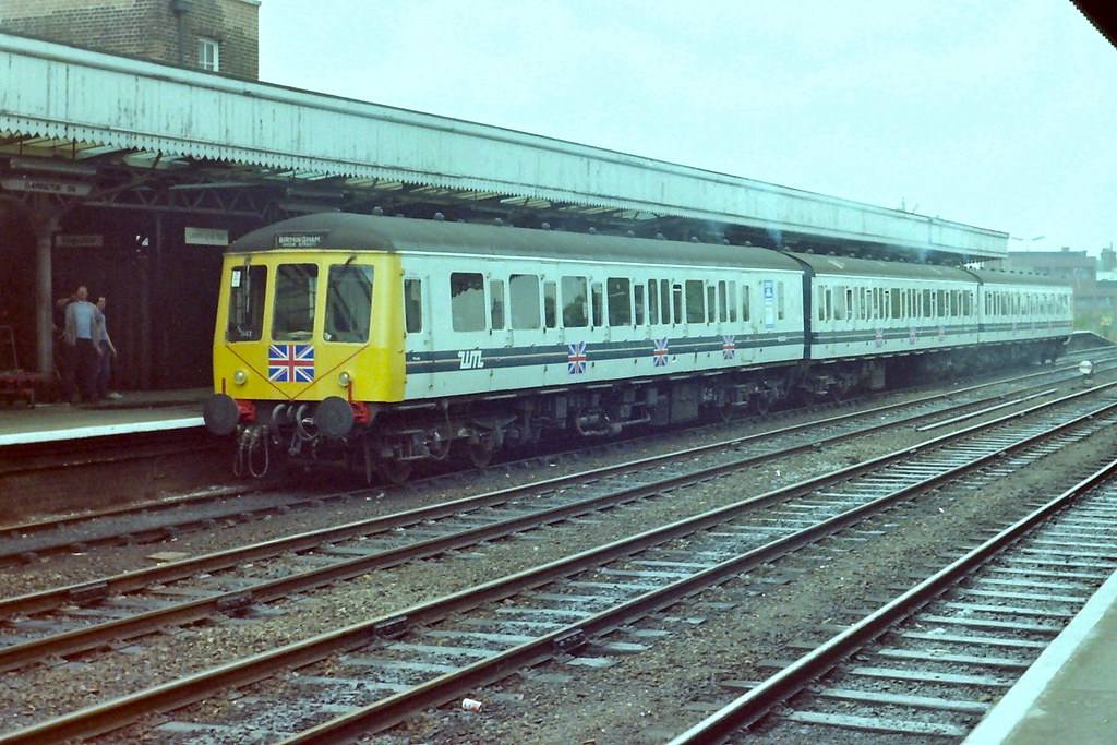 Silver Jubilee DMU? At Leamington Spa late 70's Darrin McQuaid Flickr