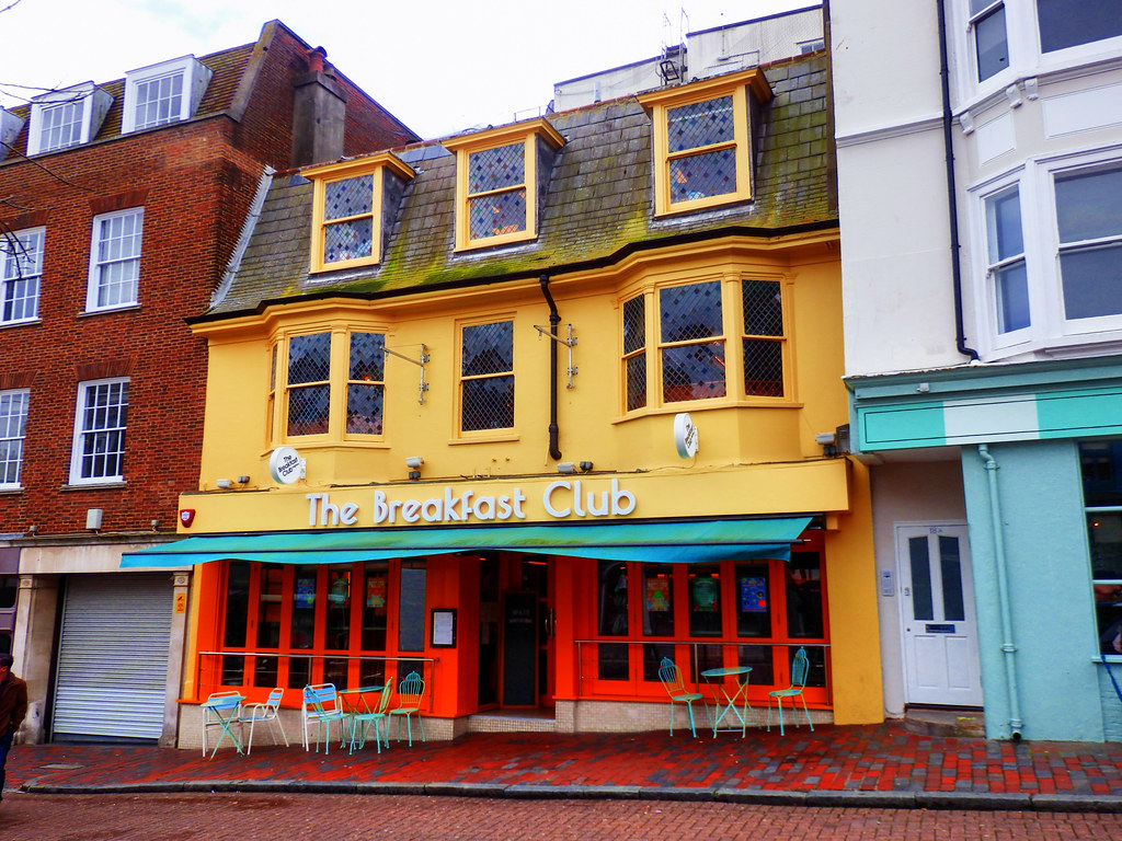 Brighton, East Sussex Brighton is a seaside resort and the… Flickr