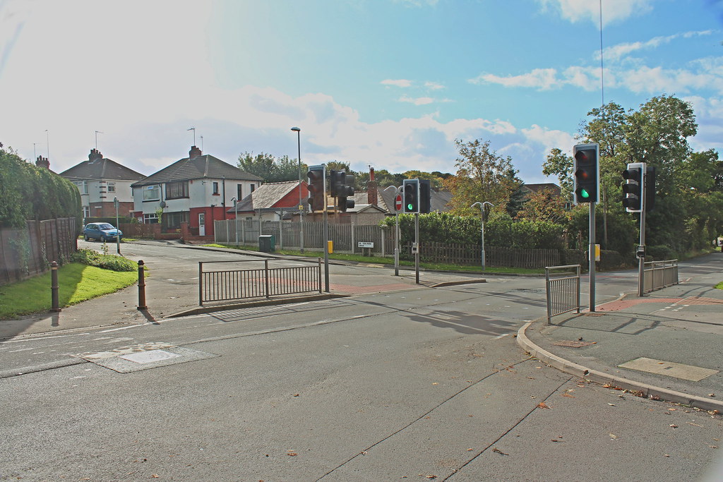 Green Lane Yeadon Junction of Benton Park Drive and Ruffor… Flickr