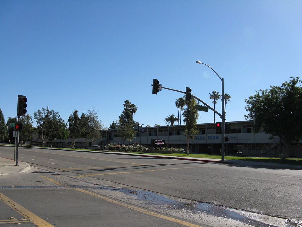 Villa Park High School Looking southeast on Taft Avenue, V… Flickr