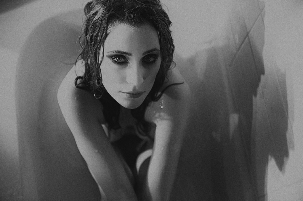 Jessica 'In The Tub' | Actress JESSICA HARMON from our 'IN T… | Flickr