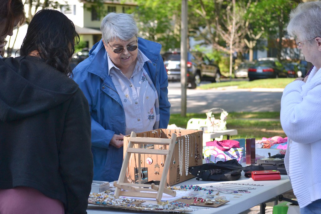 Spring Flea Market May 24, 2014 Hickory Ridge Community Association