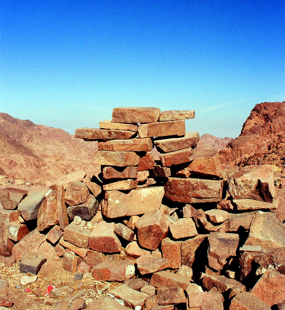 Rugum A cairn. Shot with Nikon EOS3 film camera, Kodak 20… Flickr