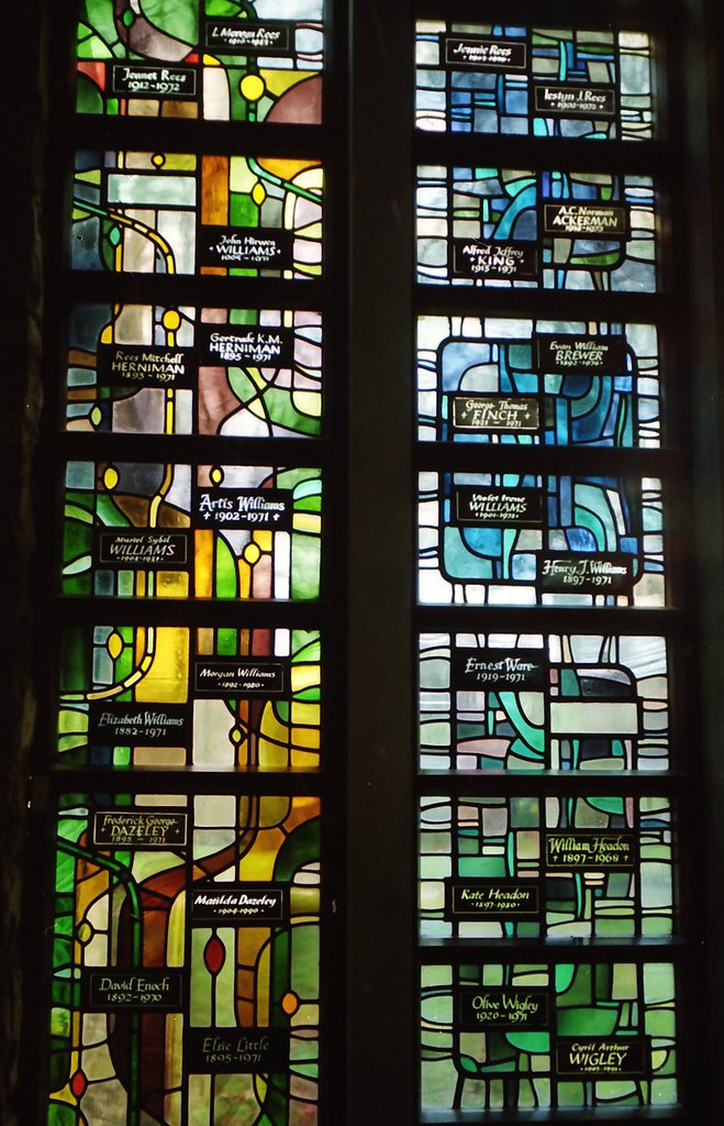 Commemorative Stained Glass, Bridgend Crematorium Windows … Flickr