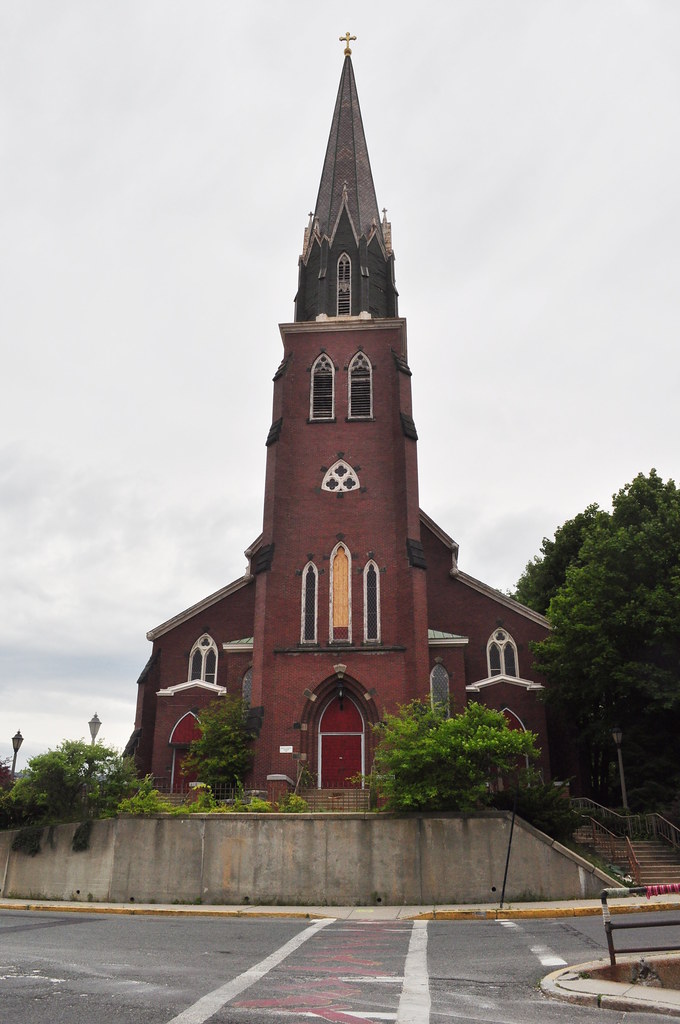 North Adams, MA old Catholic Church 01 Joe Mabel Flickr