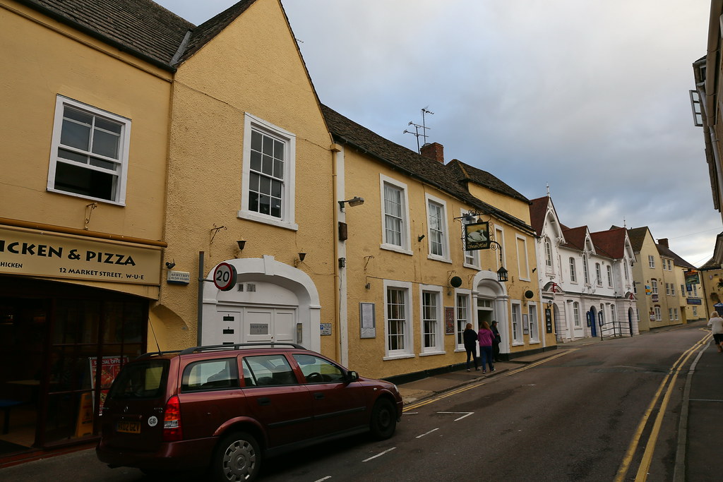 WottonunderEdge, Swan Hotel WottonunderEdge, Swan Hote… Flickr