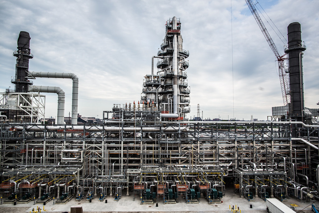 12 Pipestill BP Whiting Refinery Read about the completi… Flickr
