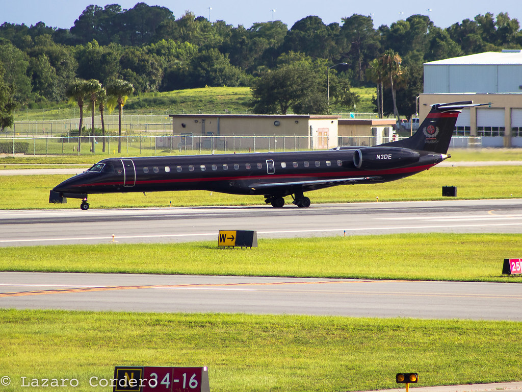 Champion Air LLC N3DE Embraer ERJ145 KDAB Lazaro Cordero Flickr