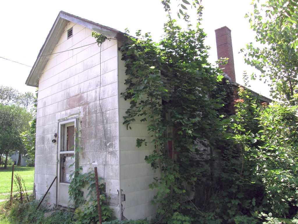 Old small house in Unionville Center, Ohio cgulker Flickr