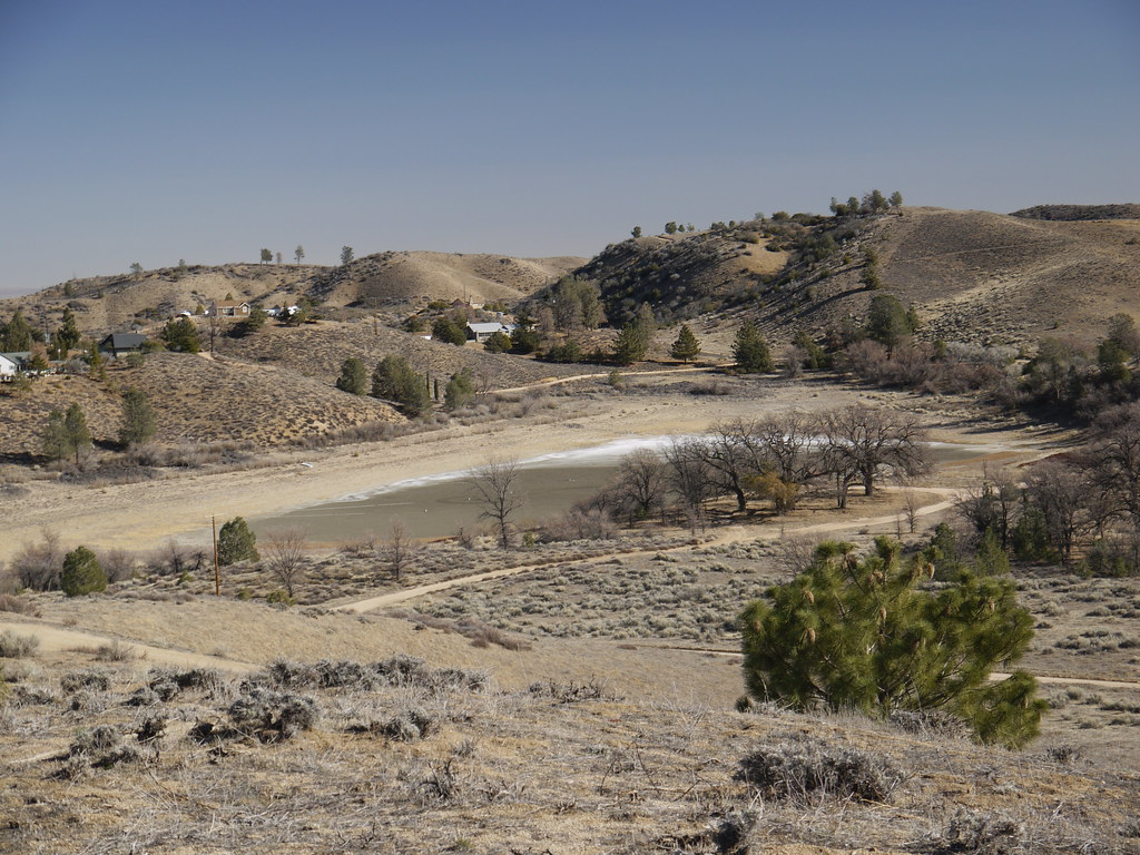 Tweedy Lake, Dec 2013 All dried up. Tobin Flickr