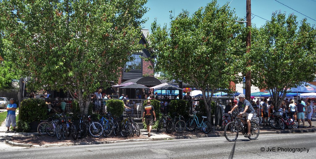 Royal Oak Bar&Grill Dubbed as a stepabove your normal pub… Flickr