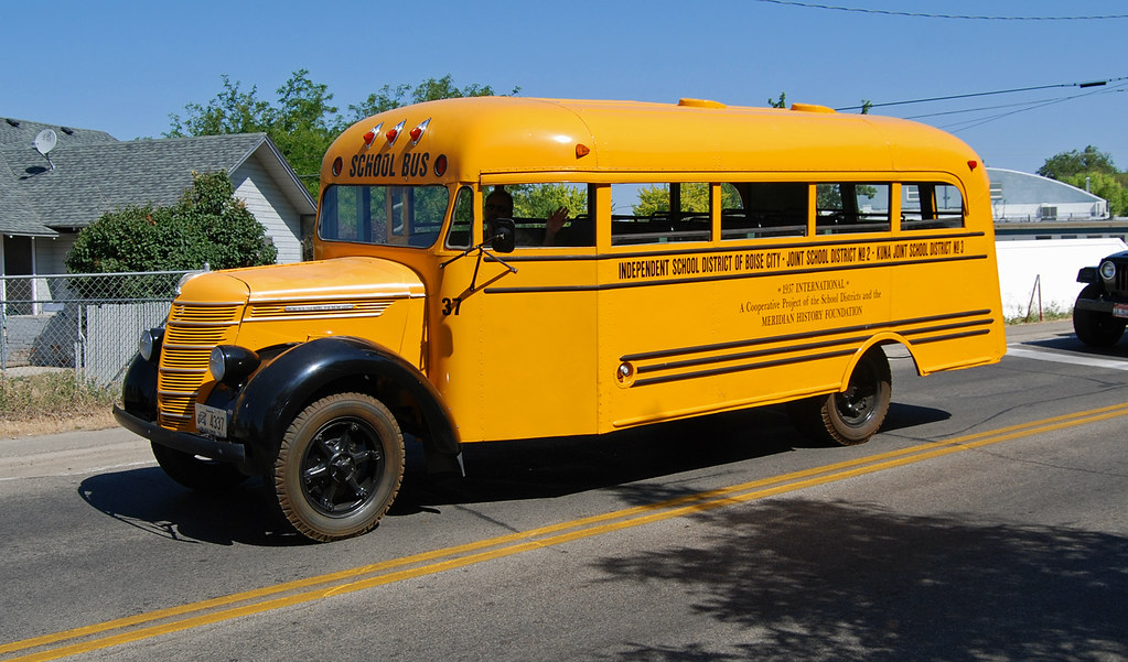 1937 International School Bus 2013 Kuna Days Car Show, Kun… Flickr