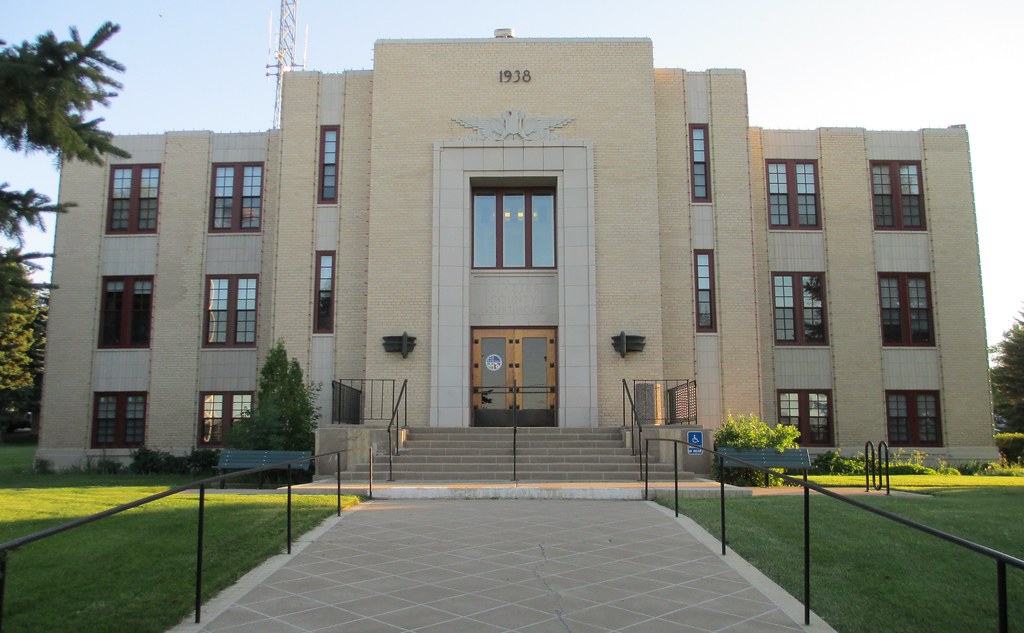 Glacier County Courthouse (Cut Bank, Montana) The Glacier … Flickr