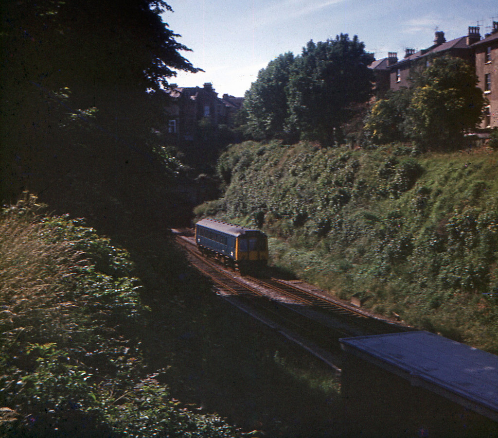 A single car emerges from Clifton Down Tunnel and is about… Flickr