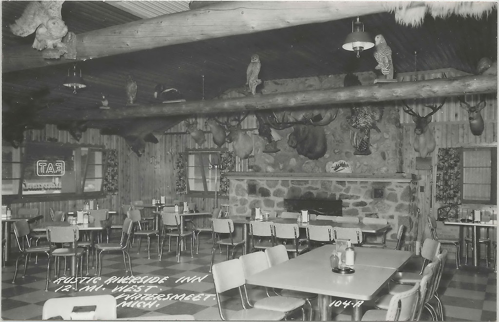 UP Watersmeet MI INTERIOR RPPC 1940s RUSTIC RIVERSIDE INN … Flickr