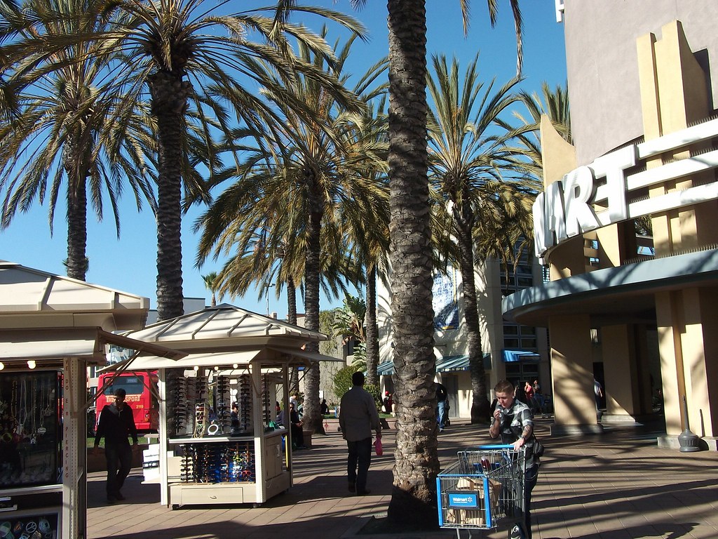 LONG BEACH MALL Bubby Guarna Flickr