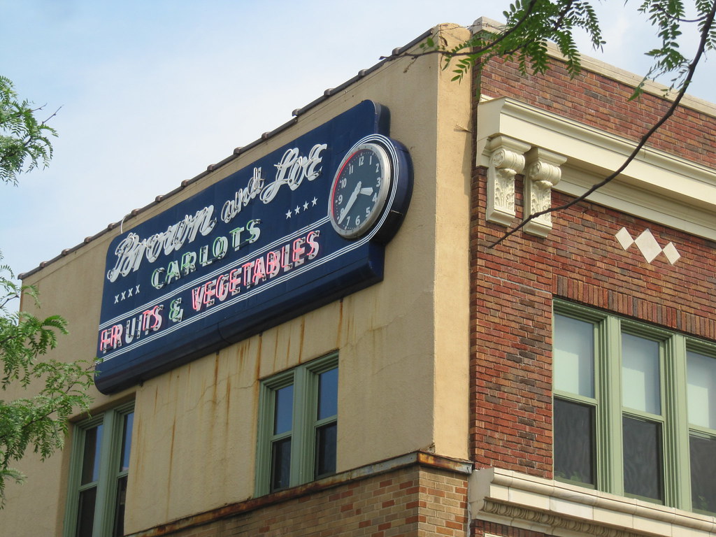 IMG_7391 Brown and Loe, River Market, Kansas City MO John Smatlak