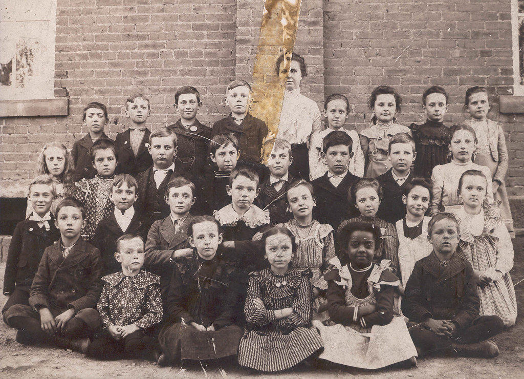 Grades 46, Thornville, Ohio (1902) Perry County Historical and