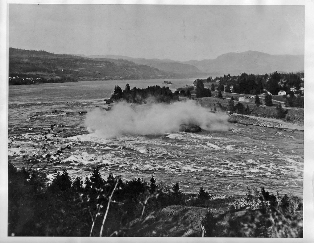 Columbia River Cascade Rapids July 27th, 1934 This photo m… Flickr