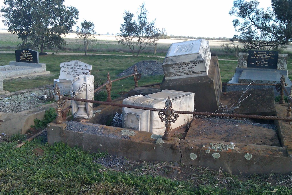 Minyip Cemetery Glover Country Victoria A long narrow ce… Flickr