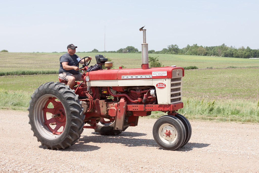 2013 Great Nebraska Tractor Ride225 Farmall 560 KTIC a ra… Flickr