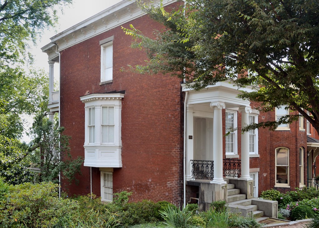 RIC_Franklin E_2521_001 Robert Alvis House, 2521 East Fran… Flickr