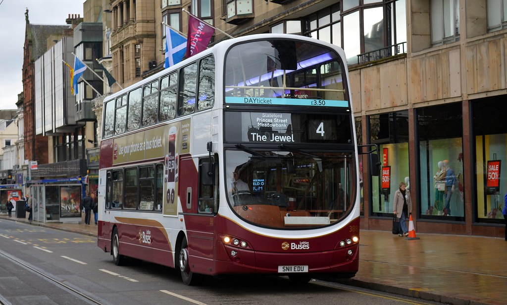 Lothian Buses 388 / SN11EDU Lothian Buses' 388 (SN11 EDU)… Flickr