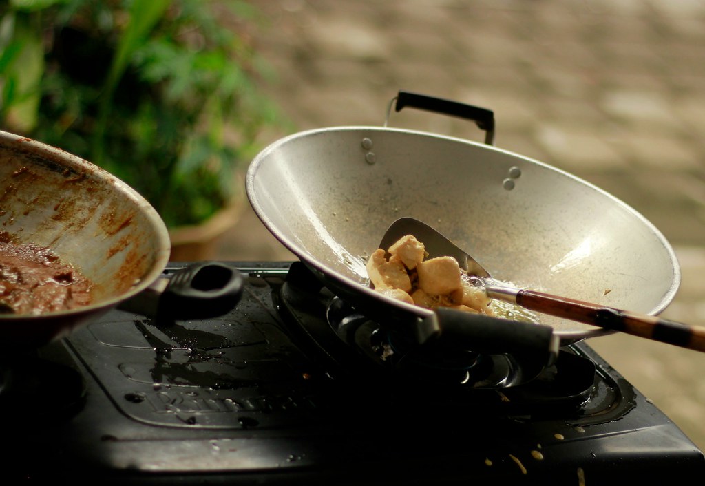 Frying Tofu Cooking class at the home of a local Balinese … Flickr