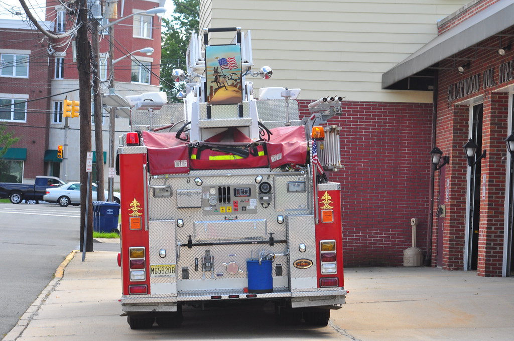 Lawrence Road Fire Company Telesquirt 22 2003 KME FireStix… Flickr