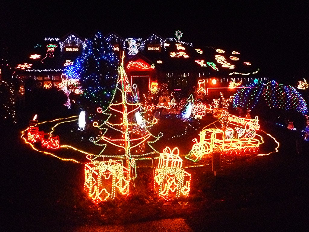 Finstall (nr Bromsgrove) Christmas lights David_Sankey Flickr
