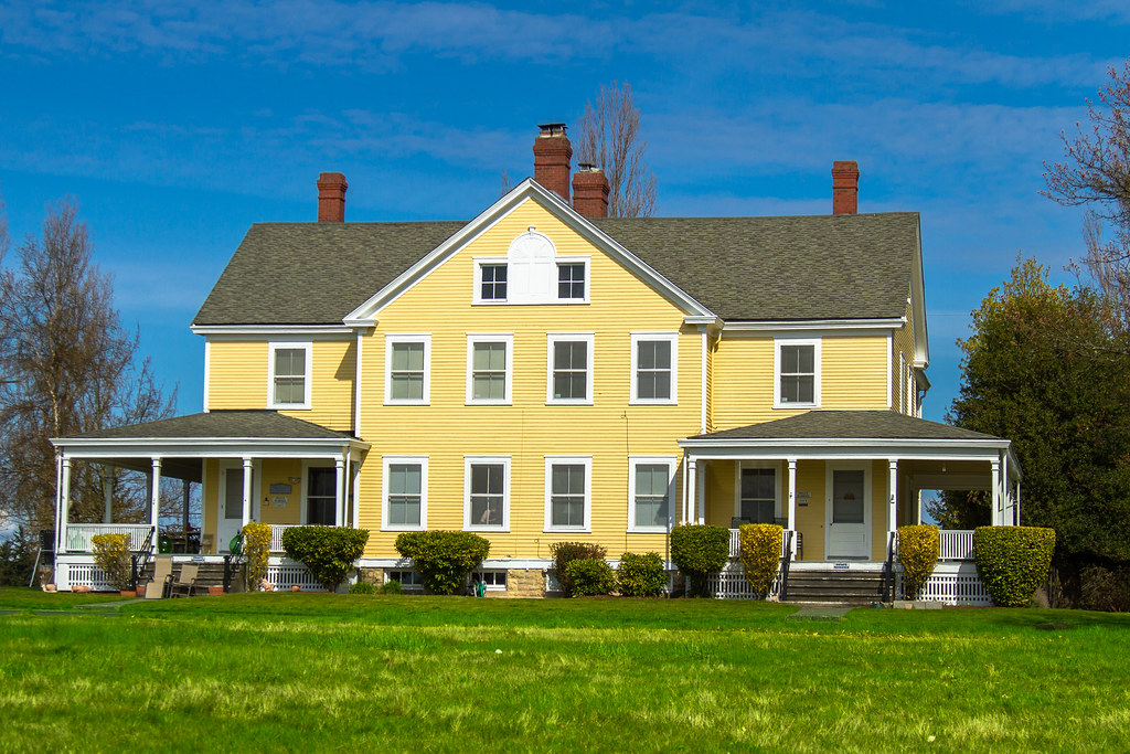 Big Yellow House jddailyphoto.blogsp… Jeremy Flickr