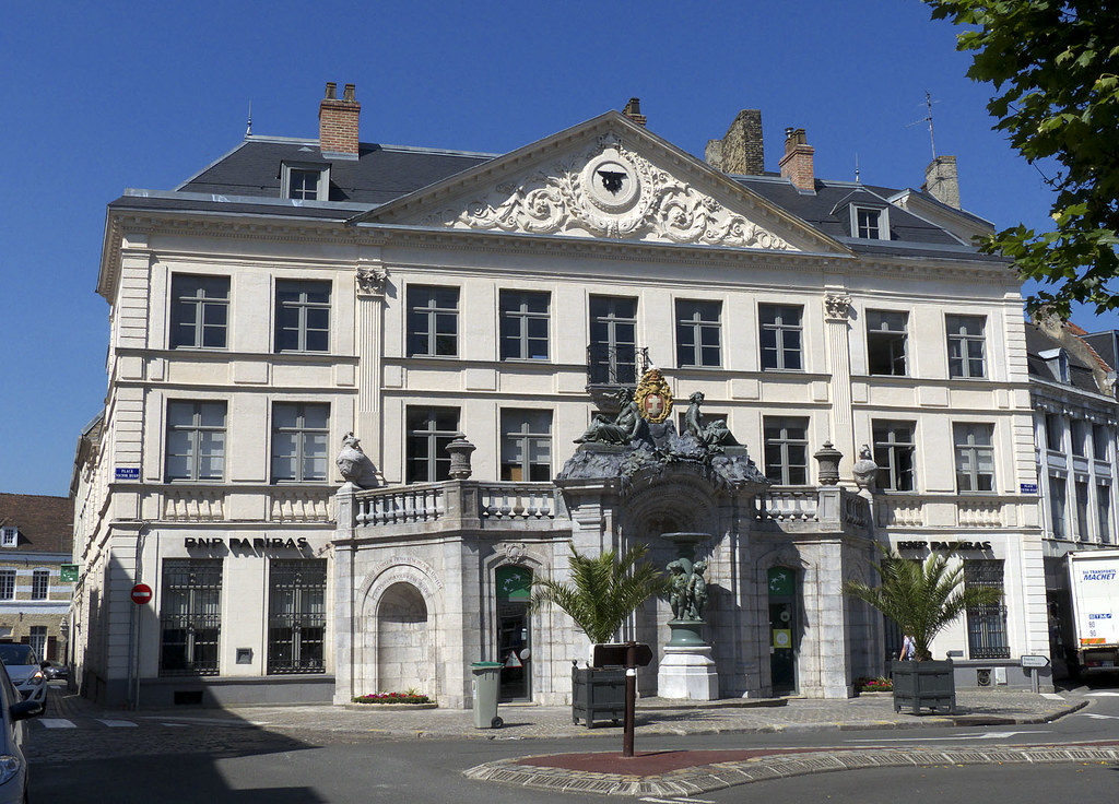 StOmer, place Victor Hugo, ancien palais épiscopal Flickr