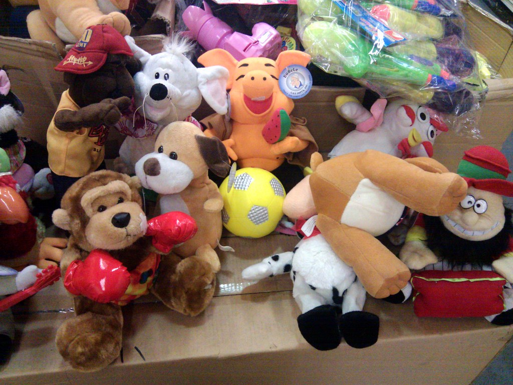 Los Angeles Toy District animatronic stuffed toy wholesa… Flickr