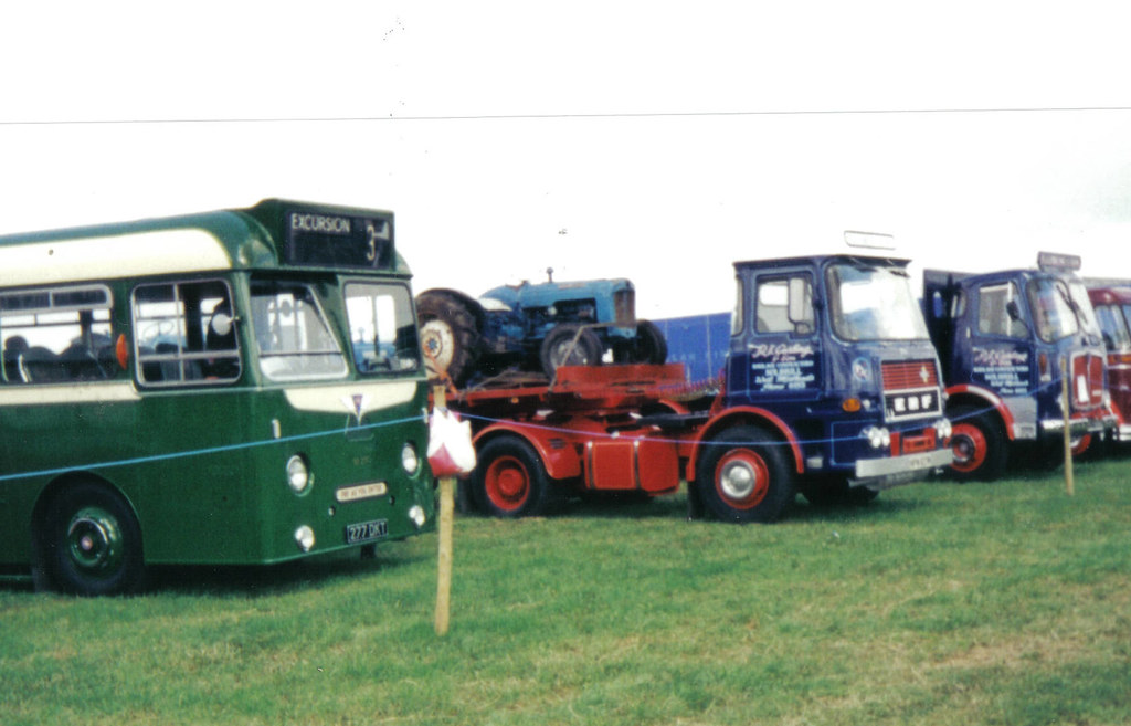 277 DKT, Maidstone & District AEC Reliance 2MU3RV 2067, Pa… Flickr